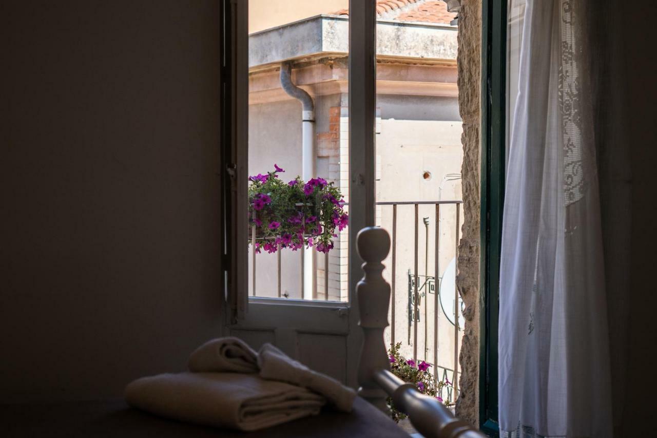 Bianko Ecochic & L'Angolo Di Levante Энна Экстерьер фото